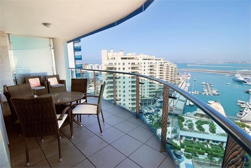 2 bedroom Apartment For Sale: Ocean..