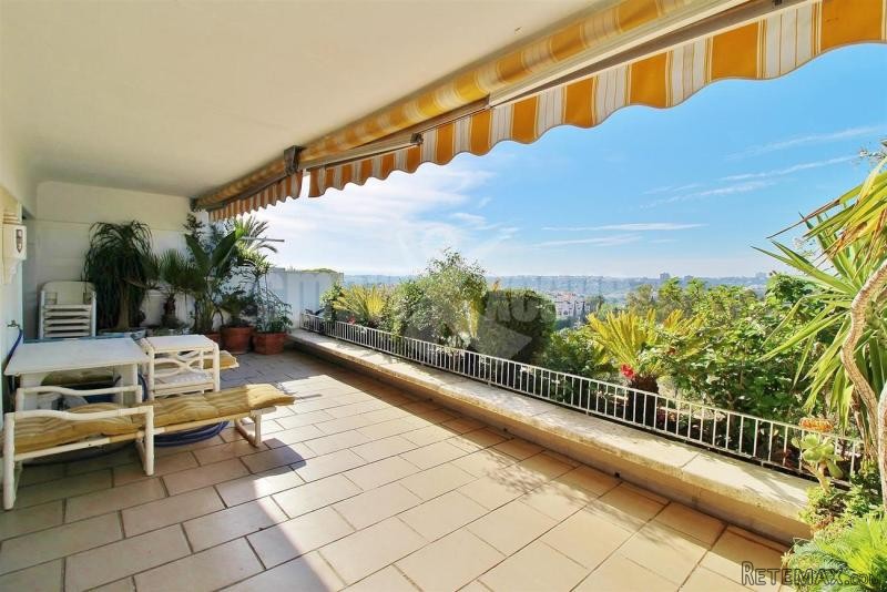 Apartment For Sale In Golden Mile..