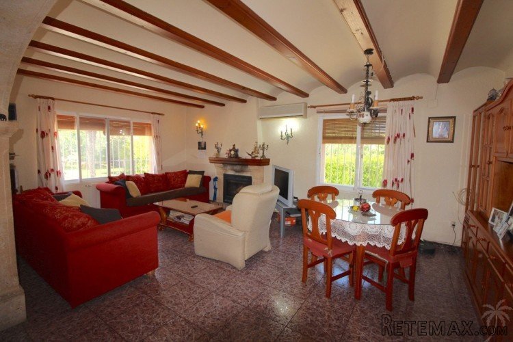This Villa is located in a quiet area of Javea near the.. - 7