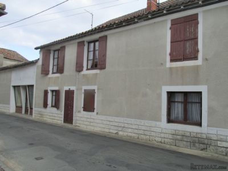 3 Bed Stone Town House
