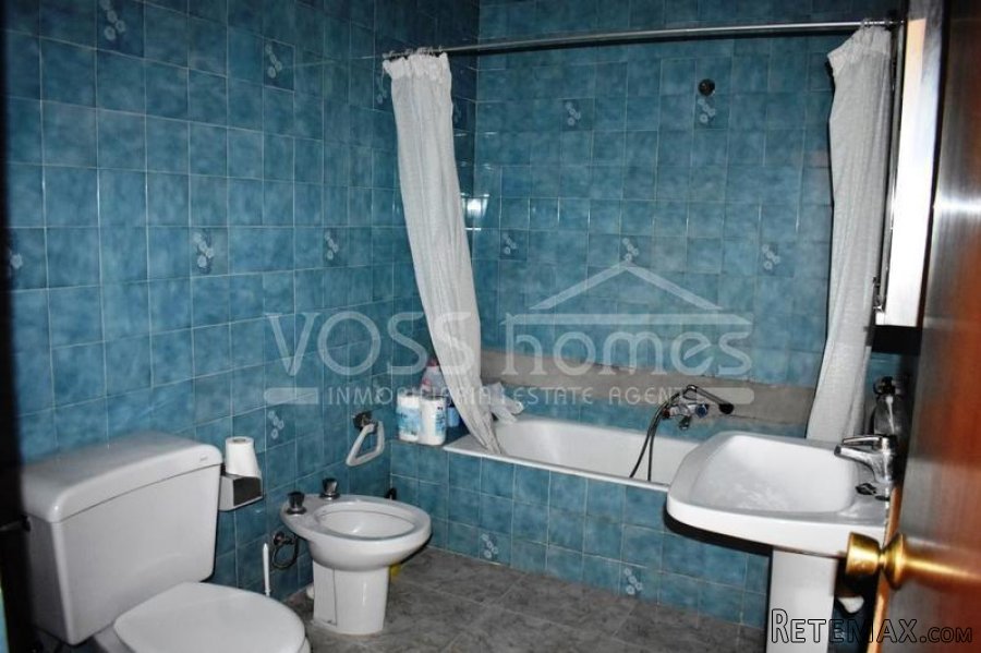 A 3 bedroom, 1 bathroom village house of 98m2 with garage.. - 9