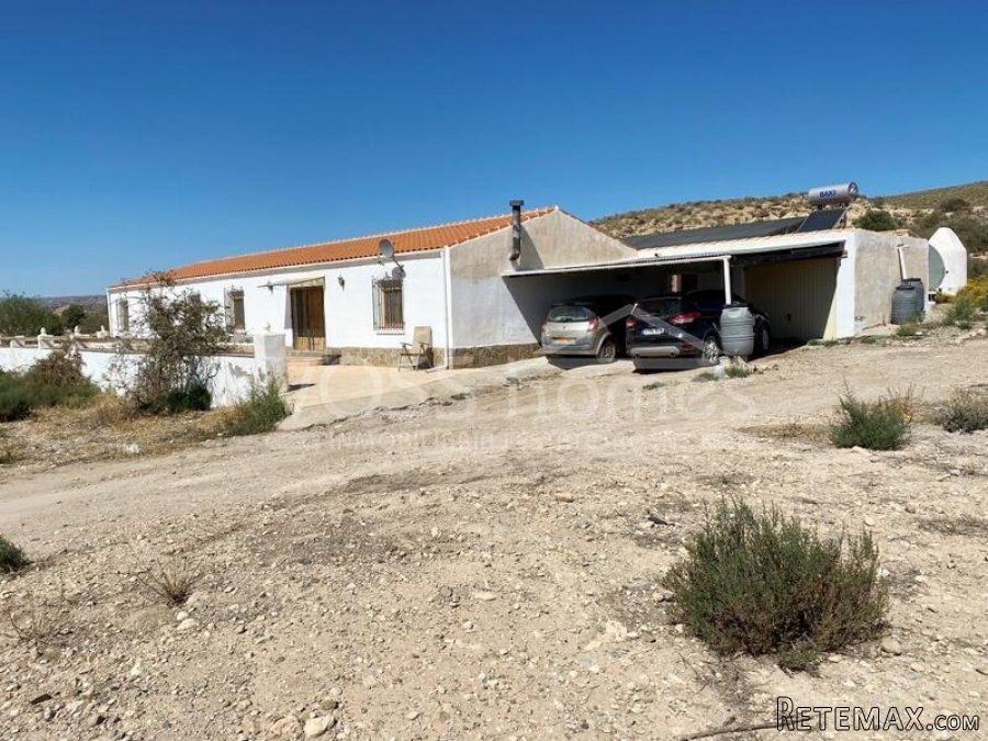 NEW & EXCLUSIVE TO VOSS HOMES - A huge 361m2 country house..