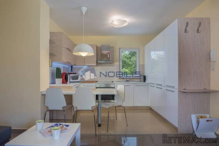 Krk, Malinska, potpuno uređen apartman 37 m2 + parking..