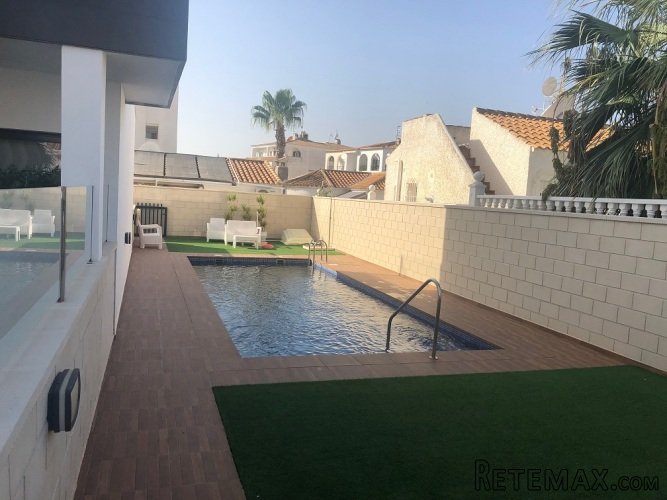 Vivienda de diseño moderno y minimalista con acabados de.. - 3
