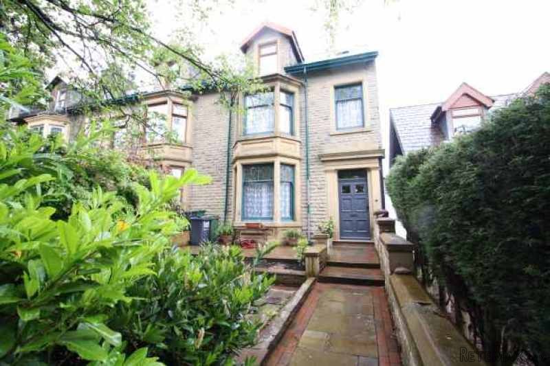 8 bedroom, End Of Terrace House house..