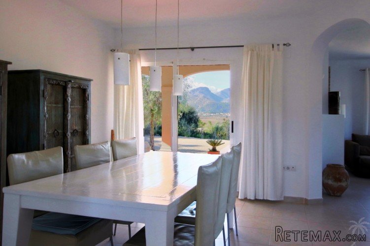 A stunning, contemporary three bed villa set on a large.. - 7