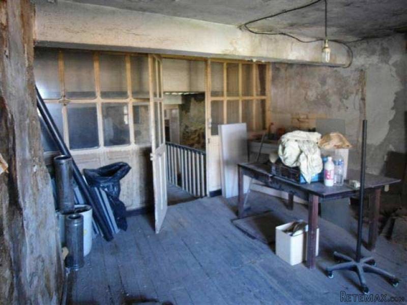 Townhouse To Finish Renovating In A.. - 2