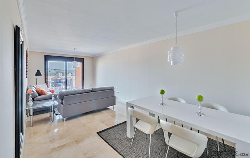 2 bedroom apartment for sale - 2