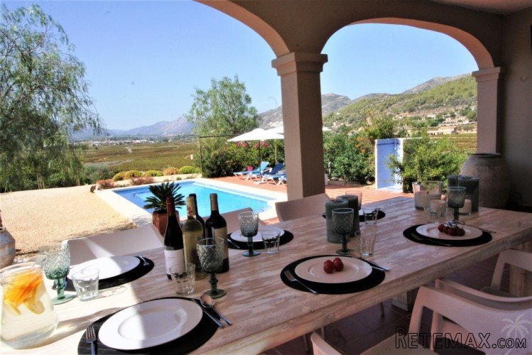 A stunning, contemporary three bed villa set on a large.. - 8