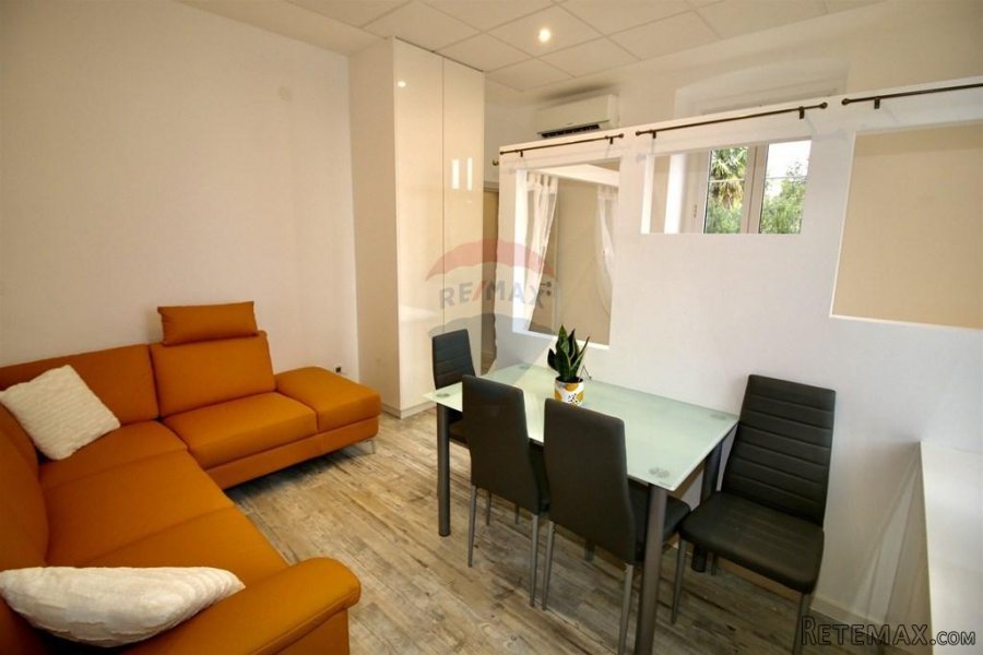 OPATIJA,LOVRAN- 1.red do mora, stan 35 m2, balkon, parking,