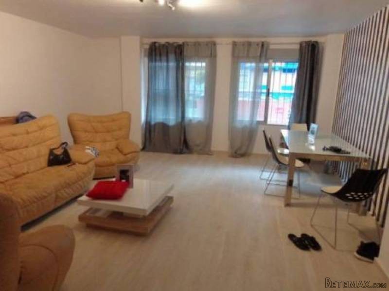 3 Bedroom 2 Bathroom Apartment In..