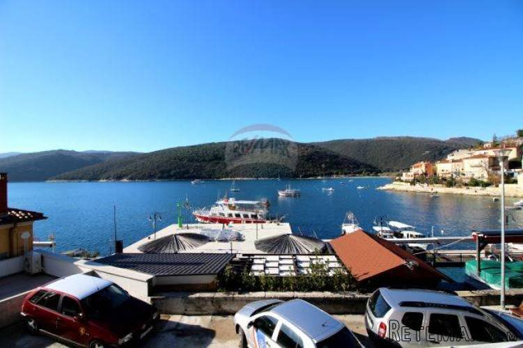 Rabac novogradnja 1. red do mora!