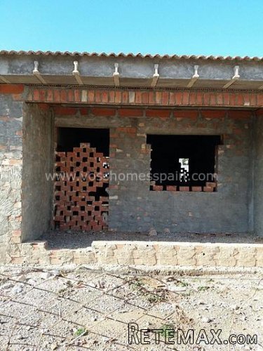 FANTASTIC opportunity. Large semi-built DETACHED VILLA of.. - 3