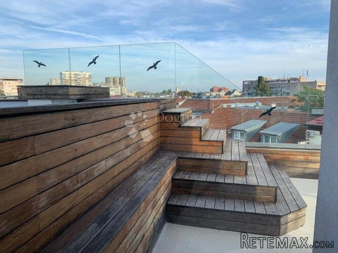 Luksuzni troetažni penthouse sa terasom i bazenom - 3