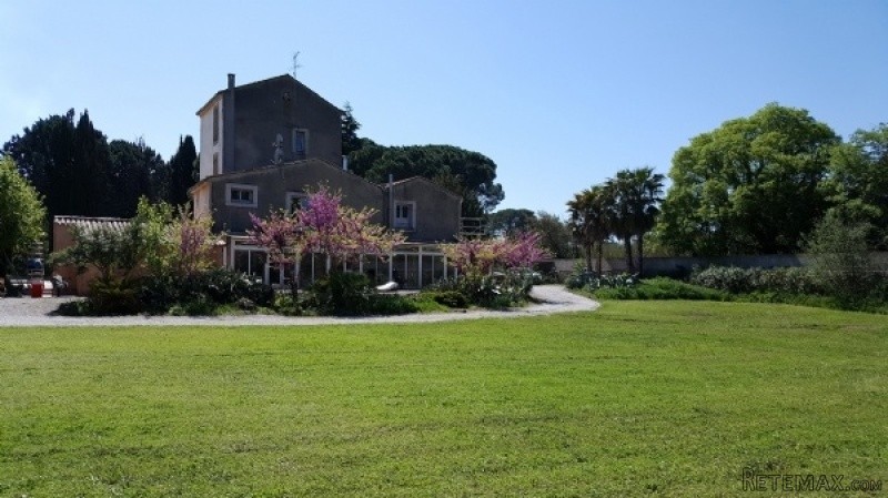 Large Property On The Edge Of A Lively.. - 2