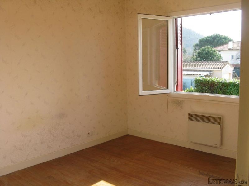2 Bedroom House In Need Of Modernising.. - 2