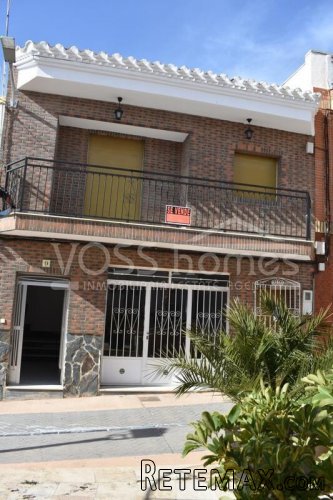 NEW LISTING - Attractive, traditional Spanish 2 storey.. - 2