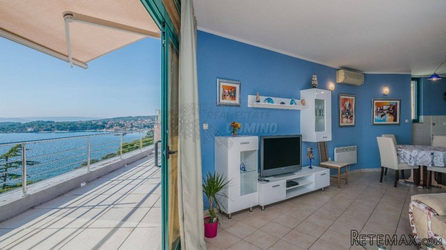 Penthouse u gradu Krku! Prvi red do mora!Tražena lokacija! - 3