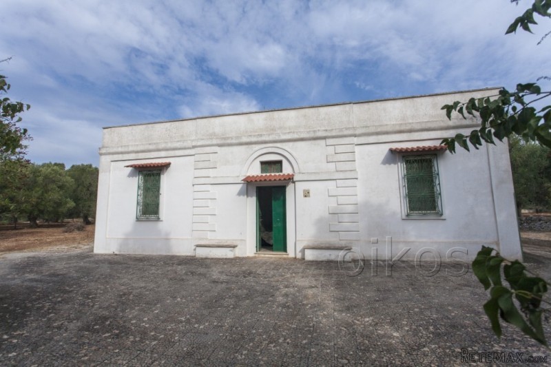 V000251, Countryhouse For Sale In..
