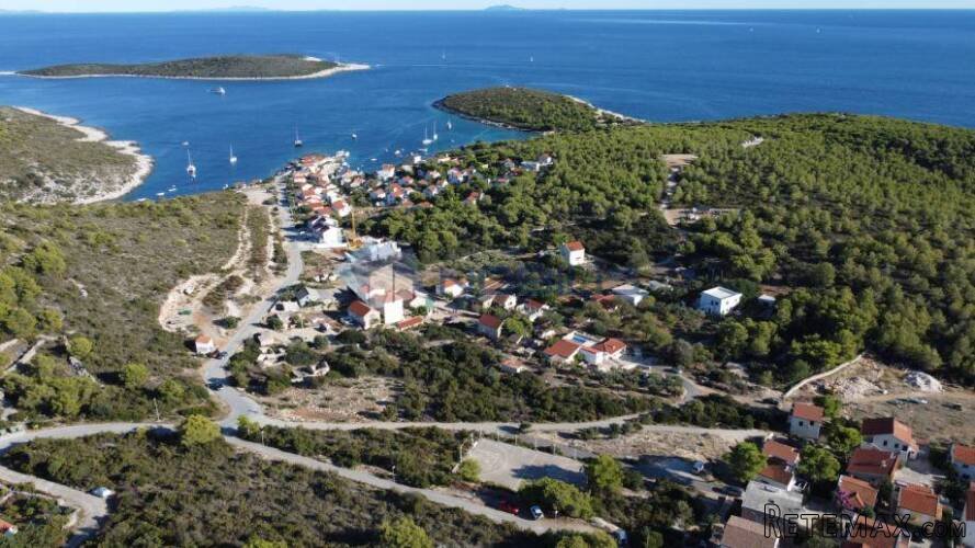 Vis, Rukavac, zemljište 1138m2 sa građevinskom za vilu s b..