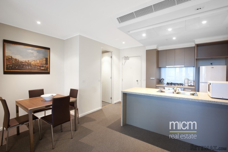 25th Floor Gem with City Convenience - 2