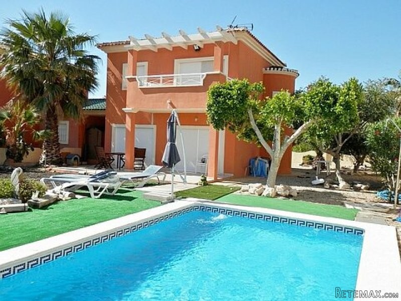 * 3 Bed Detached Villa with Private Pool