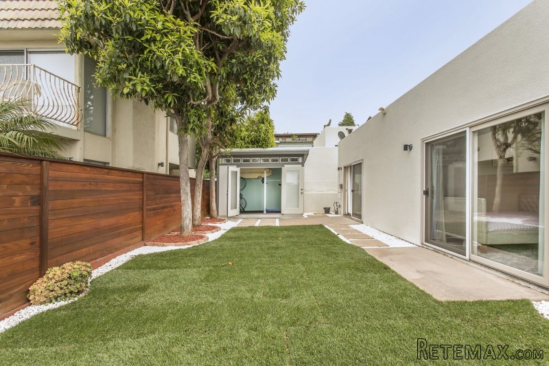 300 7th St. - 2