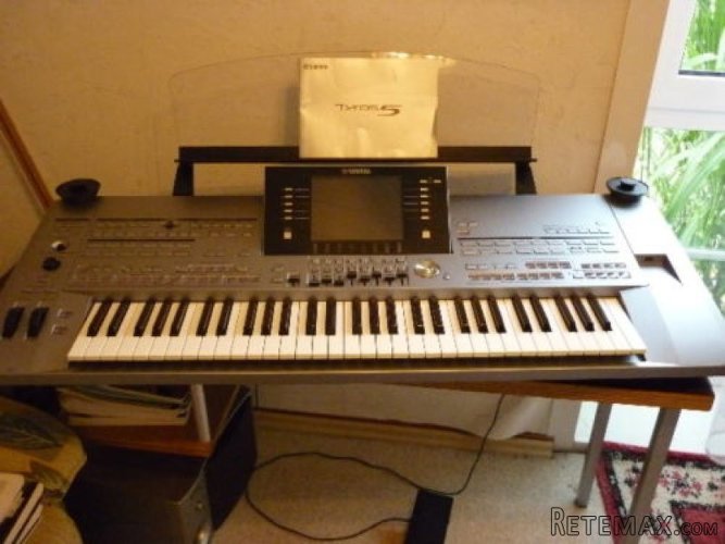 Yamaha Tyros 5 71-Key Arranger Workstati