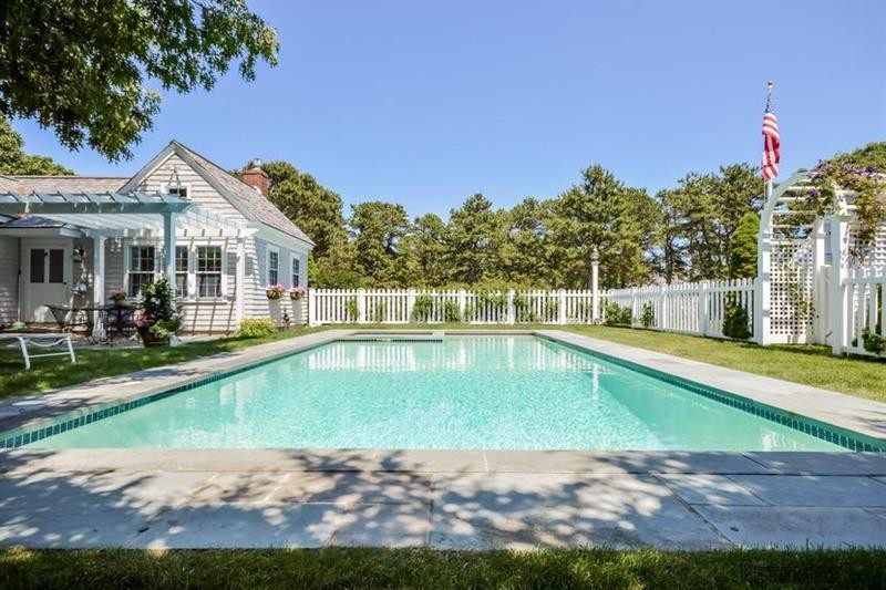 4 bedroom House For Sale: 223-217.. - 2