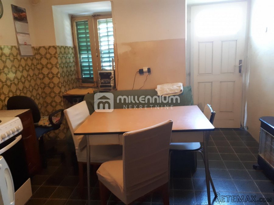 Rijeka, Škurinje, 70m2, kamena starina u nizu s 2 stana