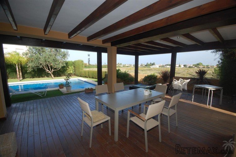 Spacious, modern villa in a quiet, sunny location near the.. - 2