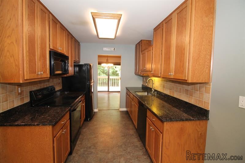 2 bedroom House For Sale: 35 Bridle.. - 2