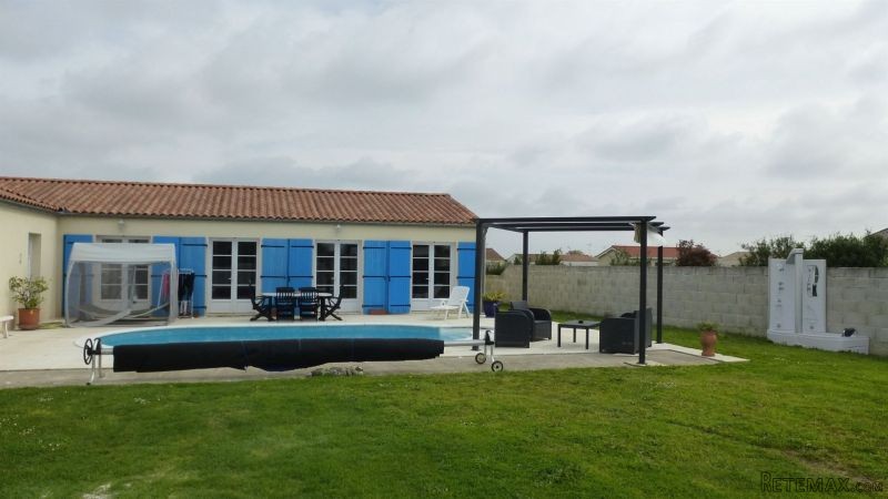 Bungalow With Swimming Pool, Garage And.. - 2