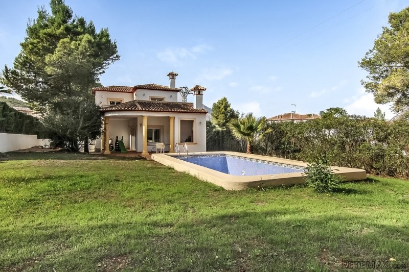 Lovely 3 Bedroom villa - 2