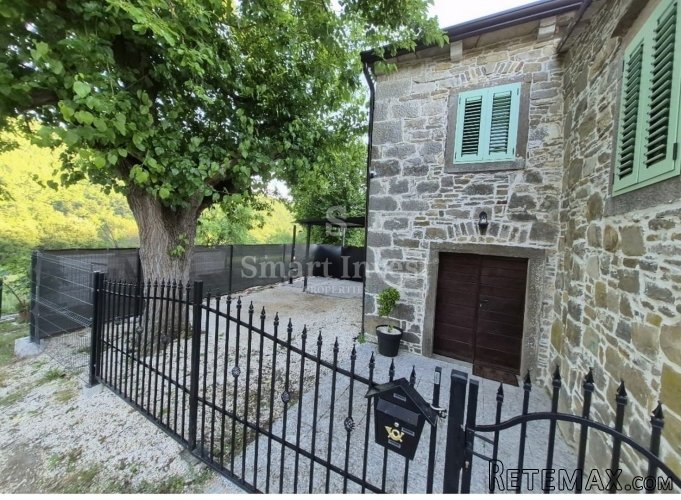 PRILIKA! ISTRA - SOVINJAK, NOVORENOVIRANA KUĆA U PRIRODI!
