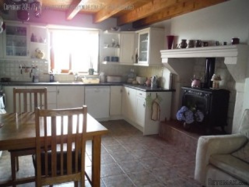Character 3 bed with large barn &.. - 2