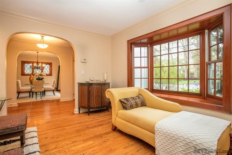 5 bedroom House For Sale: 16 Locust.. - 2