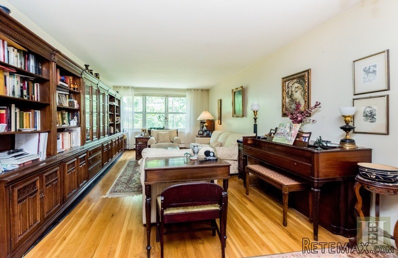 5 bedroom House For Sale: 3638 OXFORD.. - 2