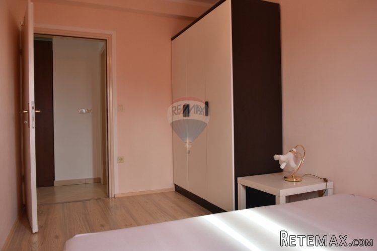 Kuća sa 2 stana,3 km od mora - 5
