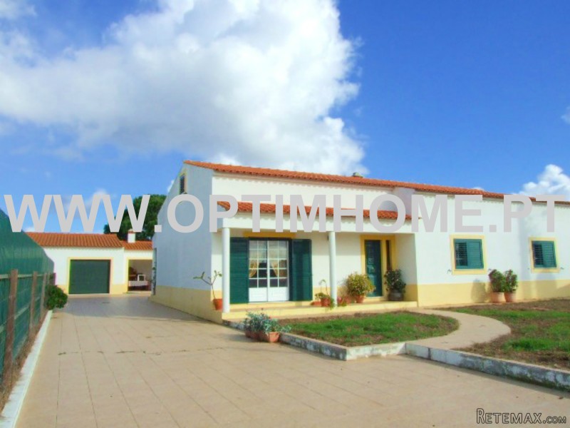 3 Bedrooms House For Sale - Santarem