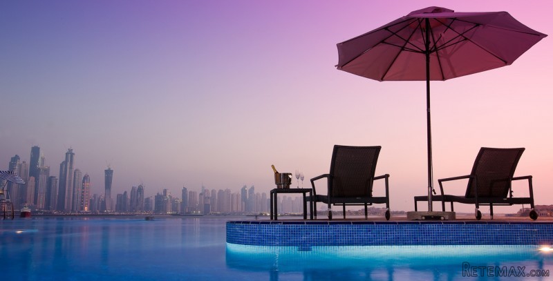 Beachside Paradise with Breathtaking..