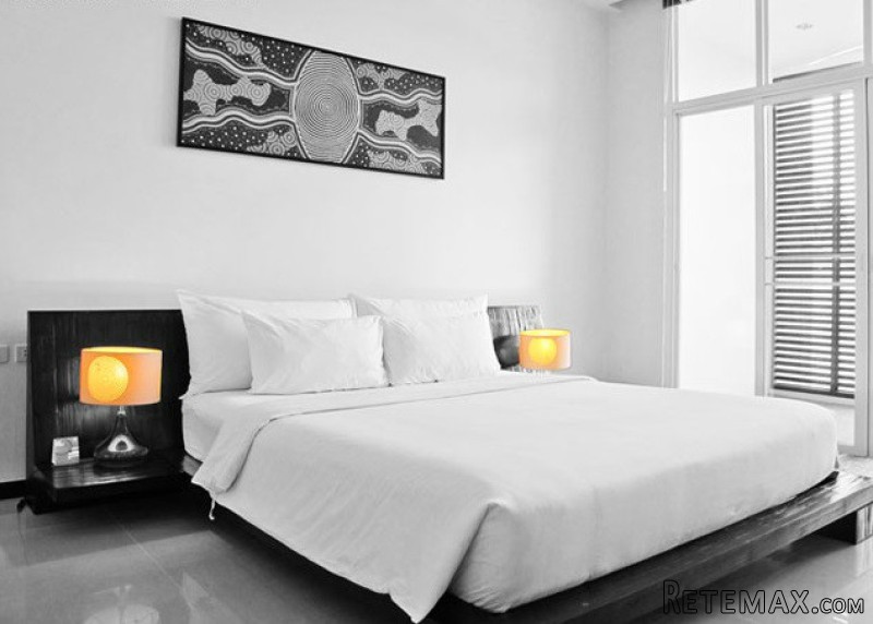 Cool 3-Bedroom Duplex Condominium with..
