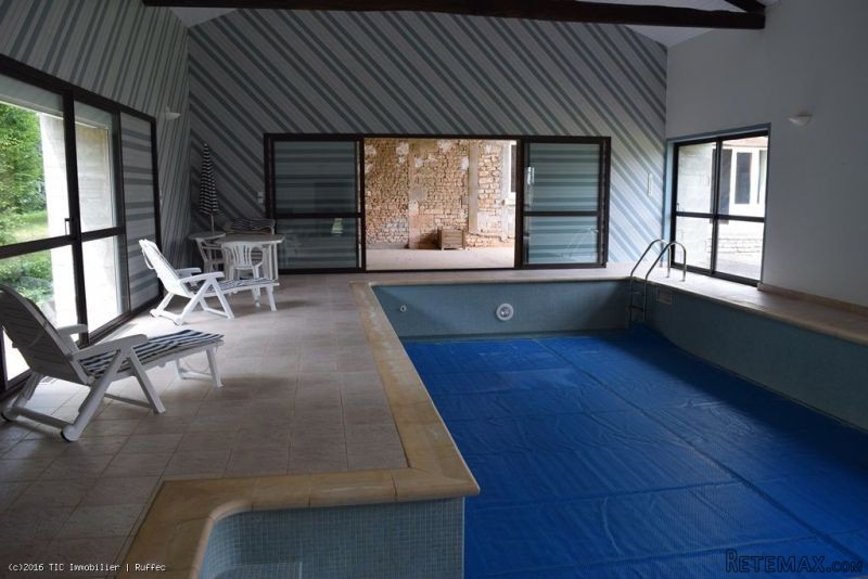 Vast 5 Bedroom Luxury Property With.. - 2