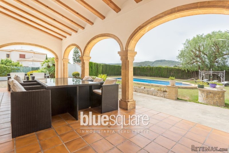 Magnificent villa on a large plot, near.. - 2