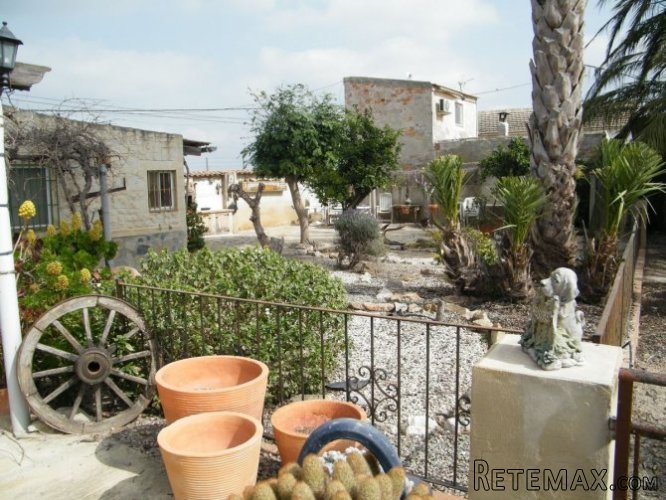 This is a very unique property in the hamlet of \"El..