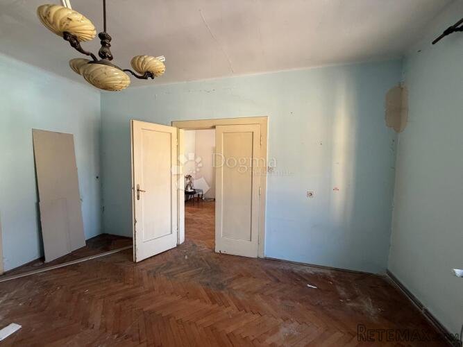 PROSTRAN STAN NA TREŠNJEVCI – 142 m² ZA OBNOVU