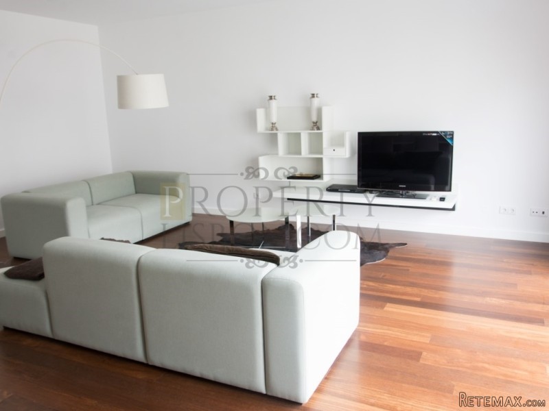 T1 Lisbon Apartment with Parking Space..