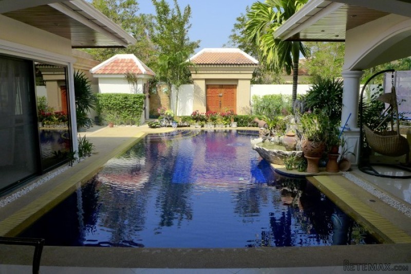 Jomtien Park Villas: 3 bedroom pool..