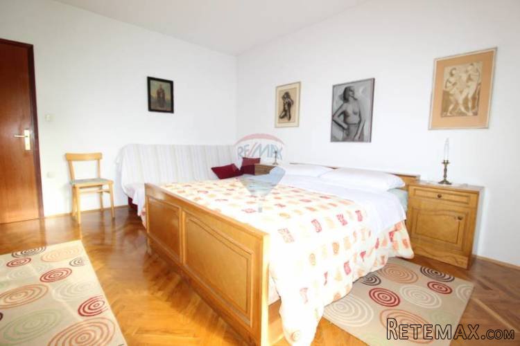 NOVIGRAD - 200m od mora, KUĆA sa 4 stambene jedinice - 4