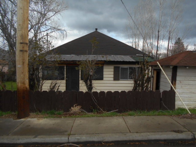 1024 S Railroad Ave Susanville, CA..
